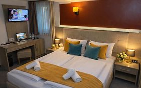 Alpha&Omega Hotel Stuttgart - air-conditioned